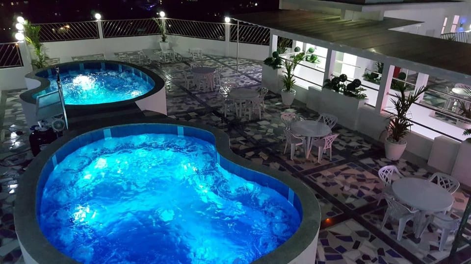 COMFY One bedroom Condo in Great Location Apartment in Angeles