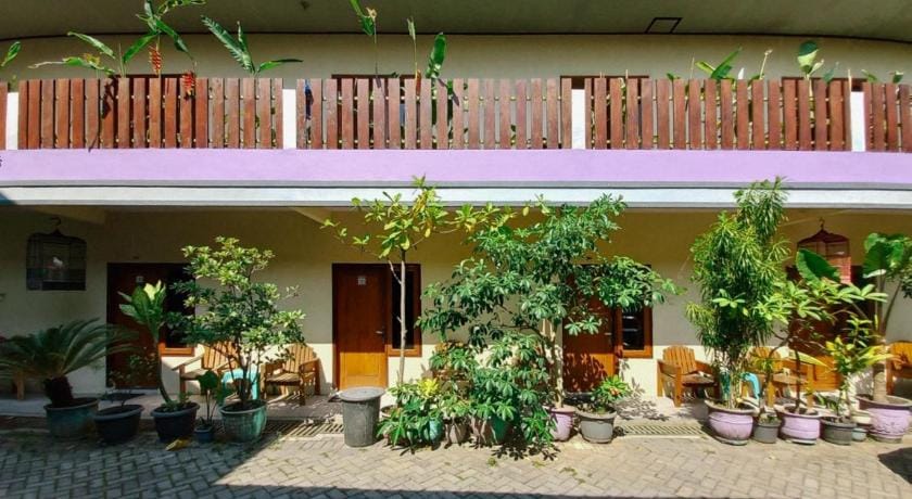 Hotel Gerung 2 near Luwes Mall Nganjuk Mitra RedDoorz Hotel in East Java