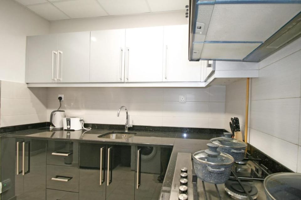 Family and Group Stay I Near Burj Khalifa Apartment in Dubai