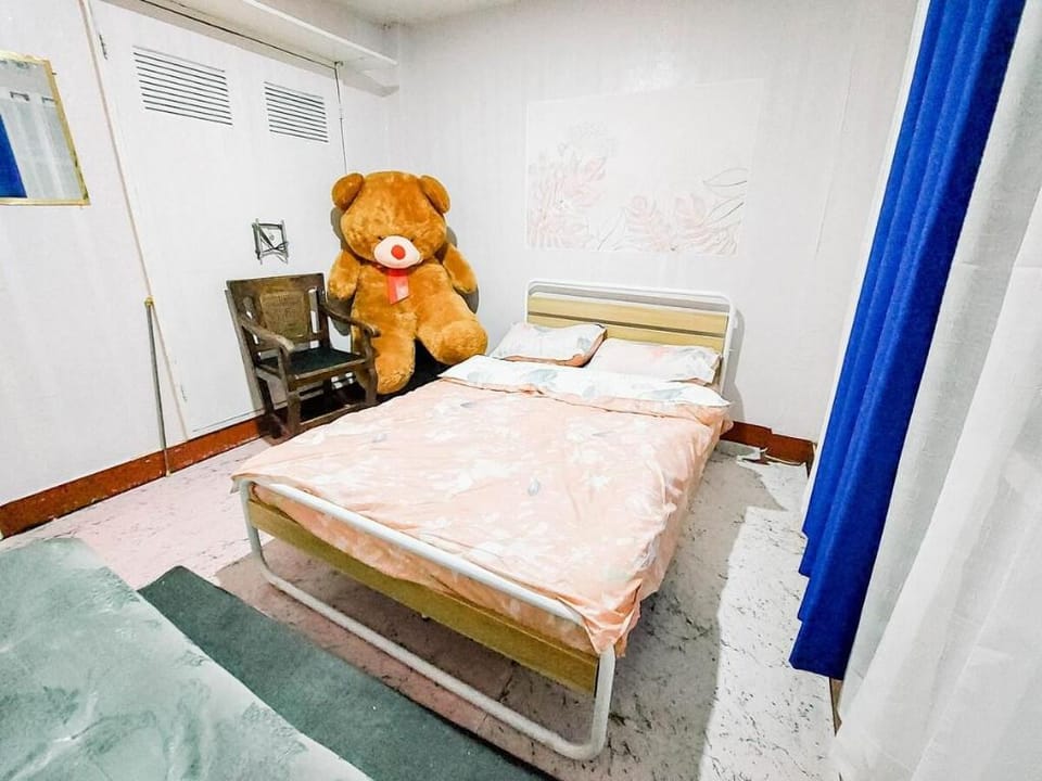 Simple 4 bedroom rental unit w/ free parking space Apartment in Baguio