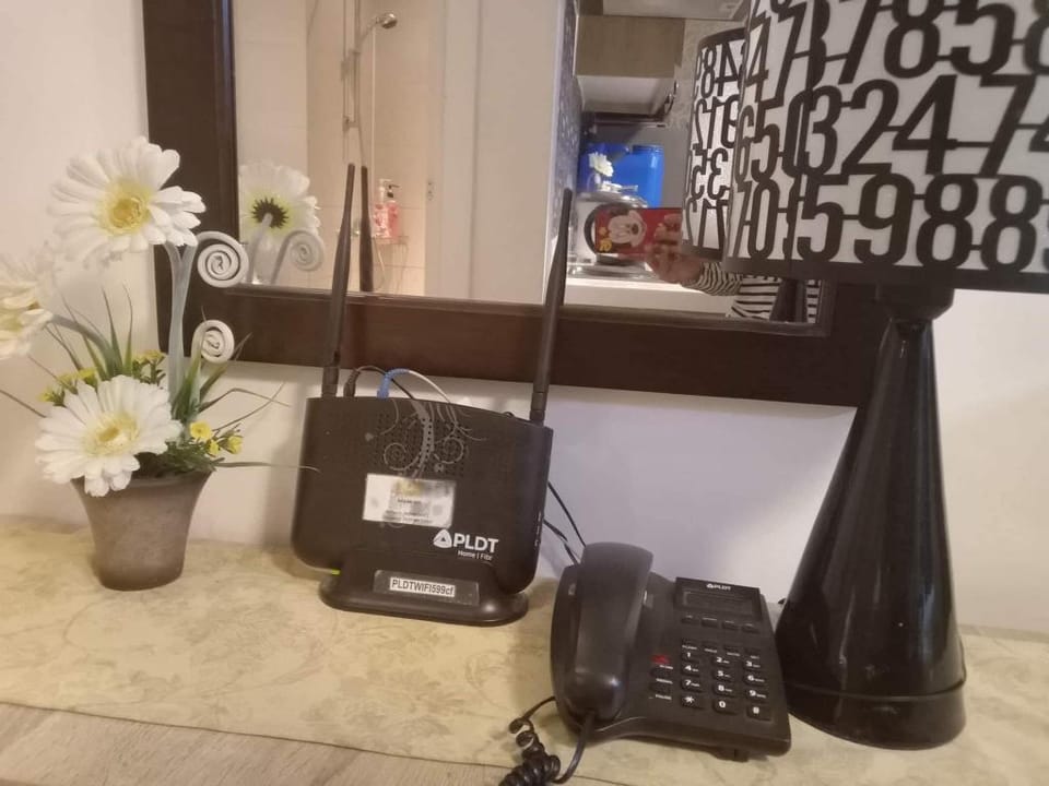 Azure Residence C4 2br + free wifi Near Sm Mall Apartment in Paranaque