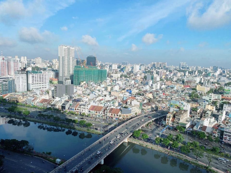 Căn hộ Studio đầy đủ tiện nghi , vị trí thuận lợi Apartment in Ho Chi Minh City