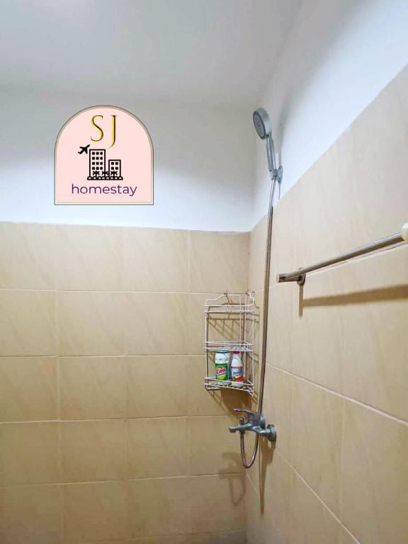 SJ Homestay - Condo Near Mactan Cebu Airport Apartment in Lapu-Lapu City