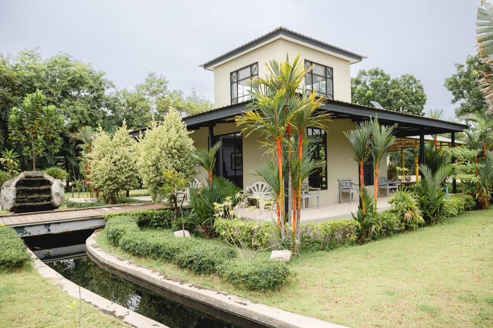โรงแรมสบายโฮเต็ล Hotel in Laos
