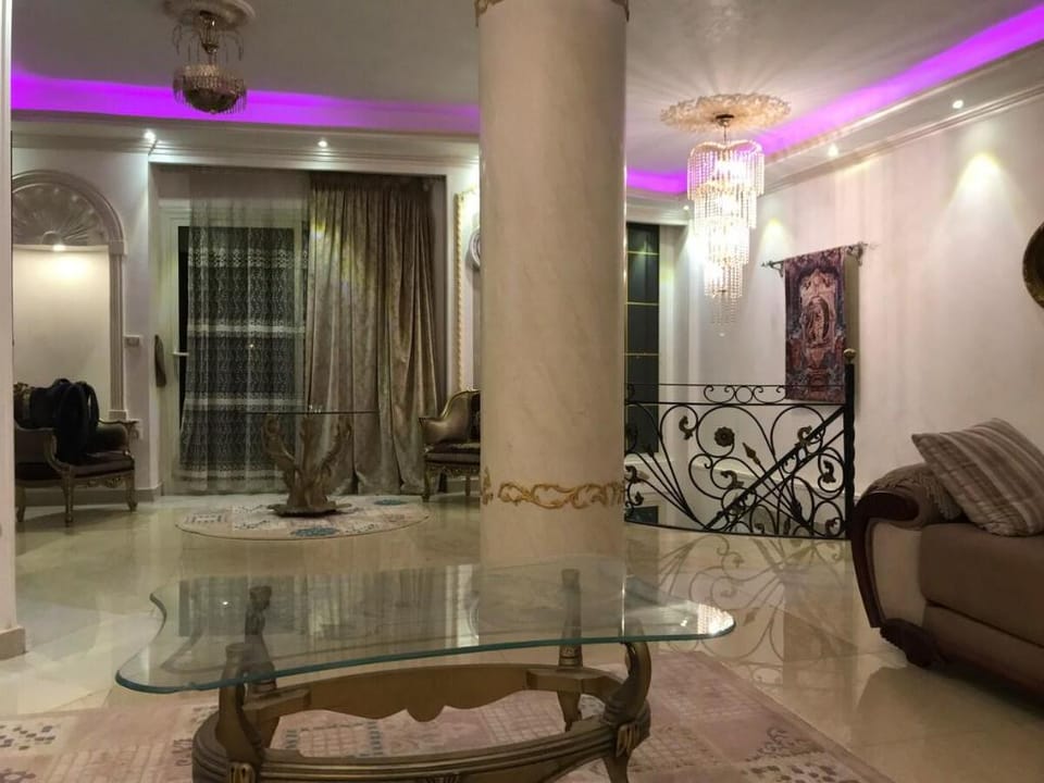 Villa 5 bedrooms coverable pool near mall of egypt Villa in Egypt