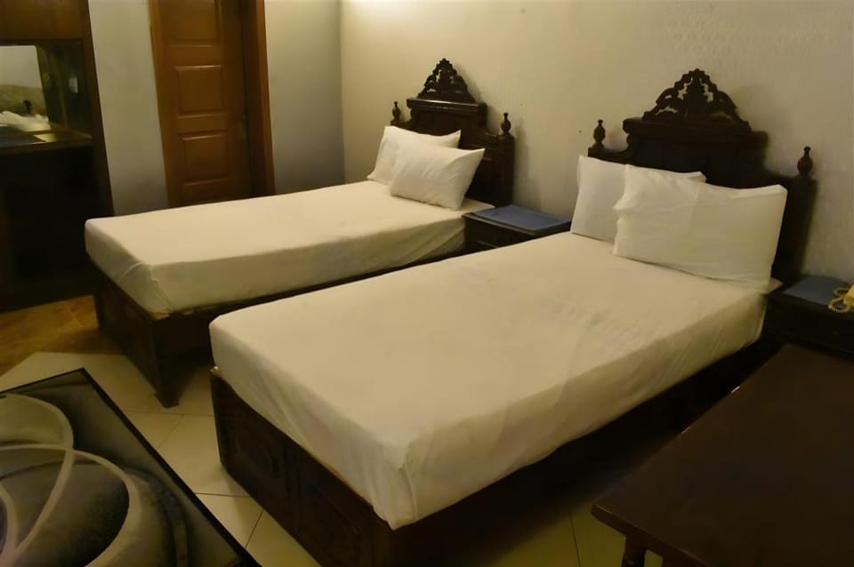 Safari Hotel Upper Mall Hotel in Lahore