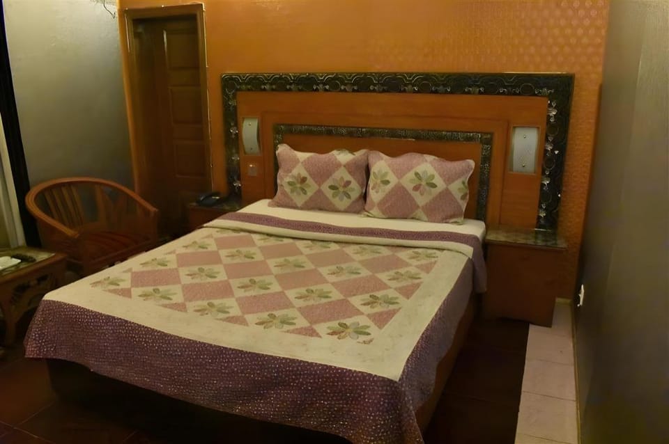 Safari Hotel Upper Mall Hotel in Lahore