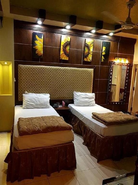 Al Karim Hotel Hotel in Sindh