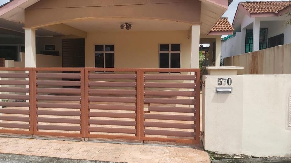 Hafiy's Muslim Homestay Vacation rental in Kedah
