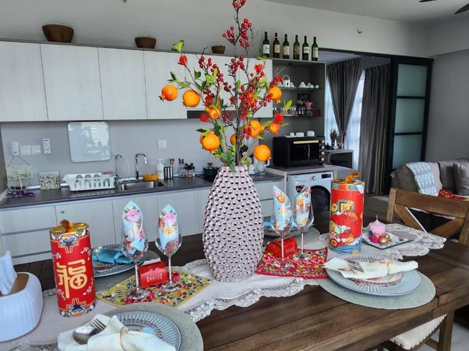 The Seaside Lavender Suite @ Jesselton Quay Apartment in Kota Kinabalu