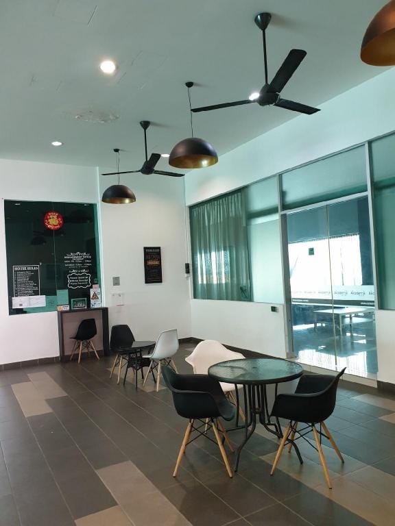 XXL Homestay 2 @ Akademik Suites in Austin Height Apartment in Johor Bahru