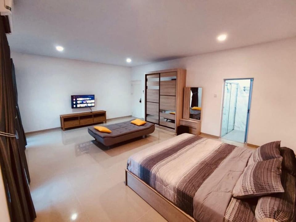 Binbaba Homestay Grand Maganda Vacation rental in Riau Islands, Indonesia