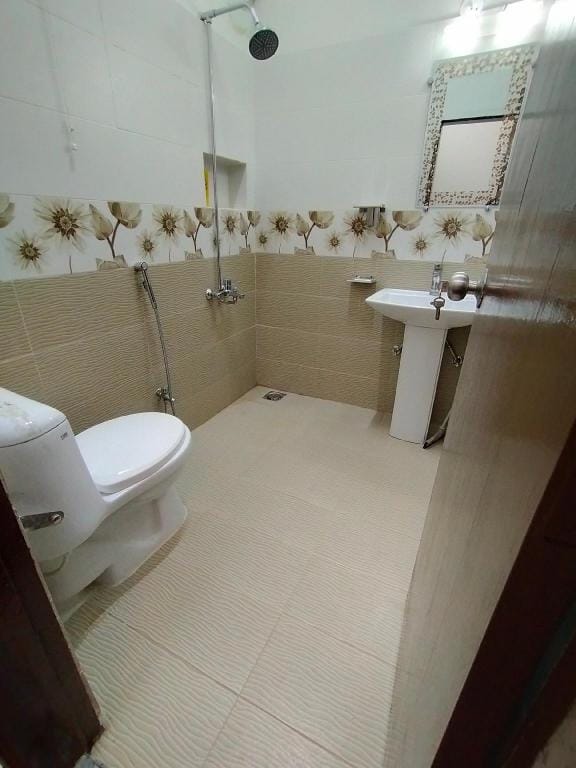 Guest house  Vacation rental in Karachi