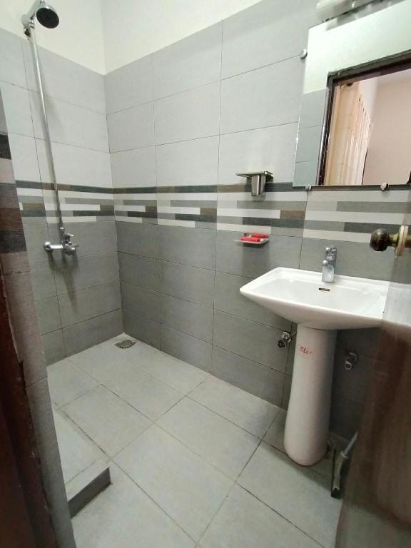 Guest house  Vacation rental in Karachi