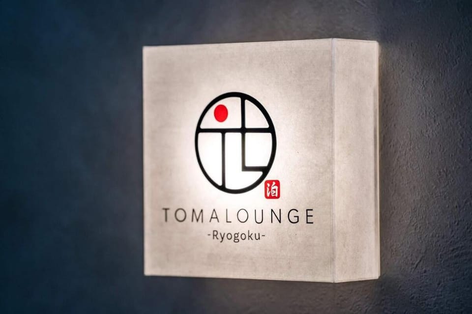 TOMALOUNGE 7 min from Asakusa, near Skytree/Up to 12 people/Free WIFI & Netflix Apartment in Japan