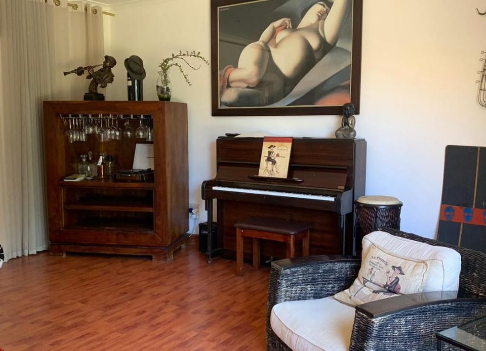 Large 5 Bedroom Villa, close to blouberg beach Vacation rental in Cape Town