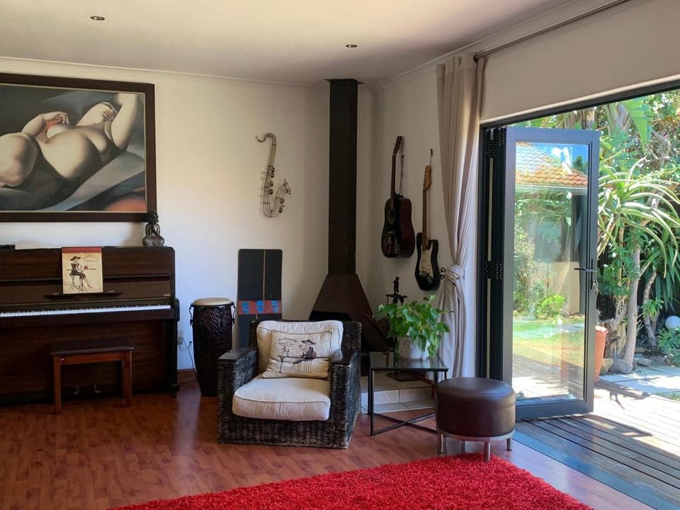 Large 5 Bedroom Villa, close to blouberg beach Vacation rental in Cape Town