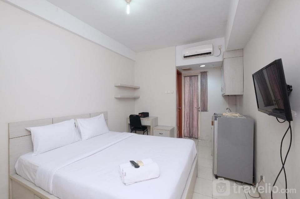 Best Comfy Studio Margonda Residence 4 By Travelio Apartment in West Java