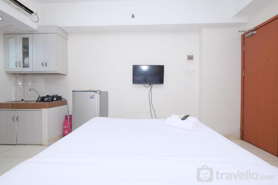 Best Comfy Studio Margonda Residence 4 By Travelio Apartment in West Java
