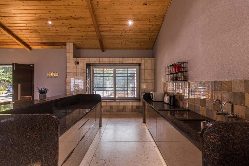Asanjo Villa by VEO - Part of StayVista Villa in Maharashtra