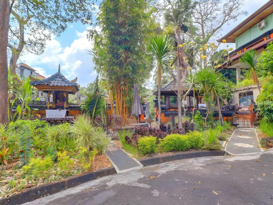 Collection O Bali near Terminal Ubung formerly Batukaru Garden Hotel Hotel in Denpasar
