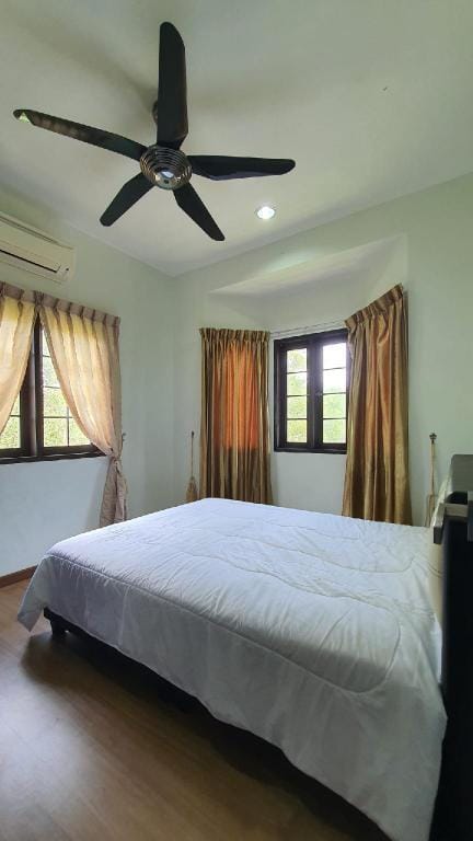 Spacious bungalow homestay in Kerteh Vacation rental in Terengganu, Malaysia