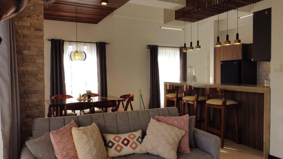 Cozy Modern Condo Boni-Penthouse Apartment in Mandaluyong