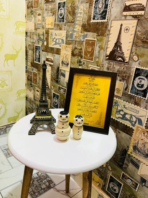 Modern and cozy apartment feels like home. Vacation rental in Lahore