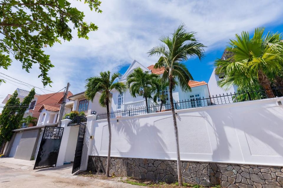 VILLA HỒ BƠI VŨNG TÀU Villa in Vung Tau