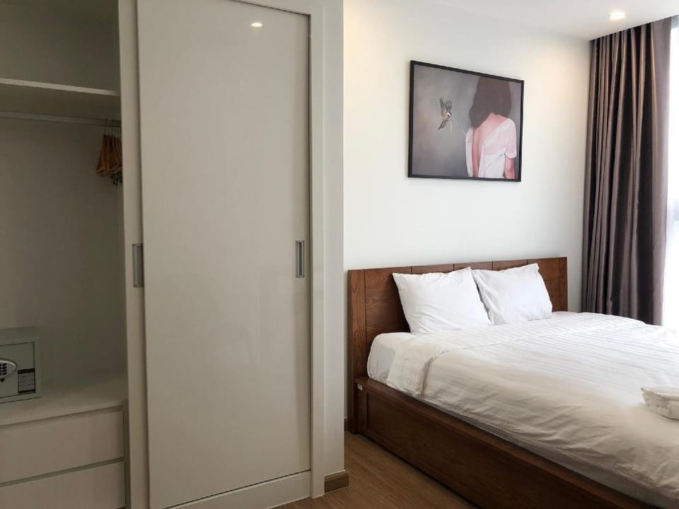 Uhome - 2 BRs apartment at Vinhomes Skylake Apartment in Laos