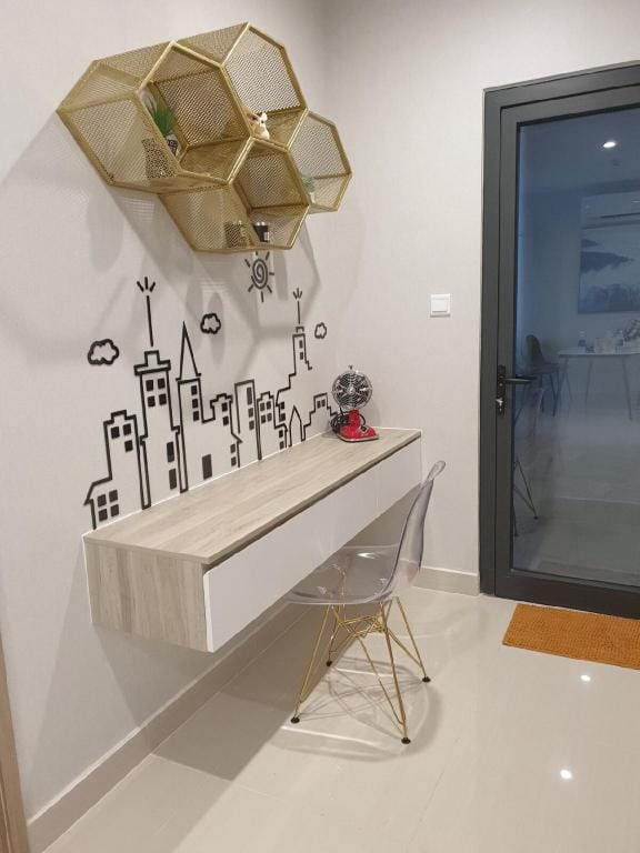 Căn hộ cao cấp có view hồ bơi và công viên Apartment in Ho Chi Minh City