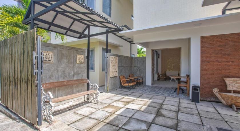 ImahBC Surfcamp Hotel in Kerambitan