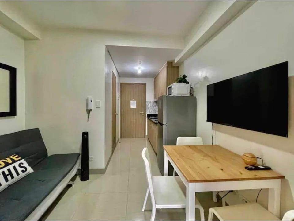 SHORE RESIDENCES CONDOTEL STAYCATION MALL OF ASIA Apartment in Pasay