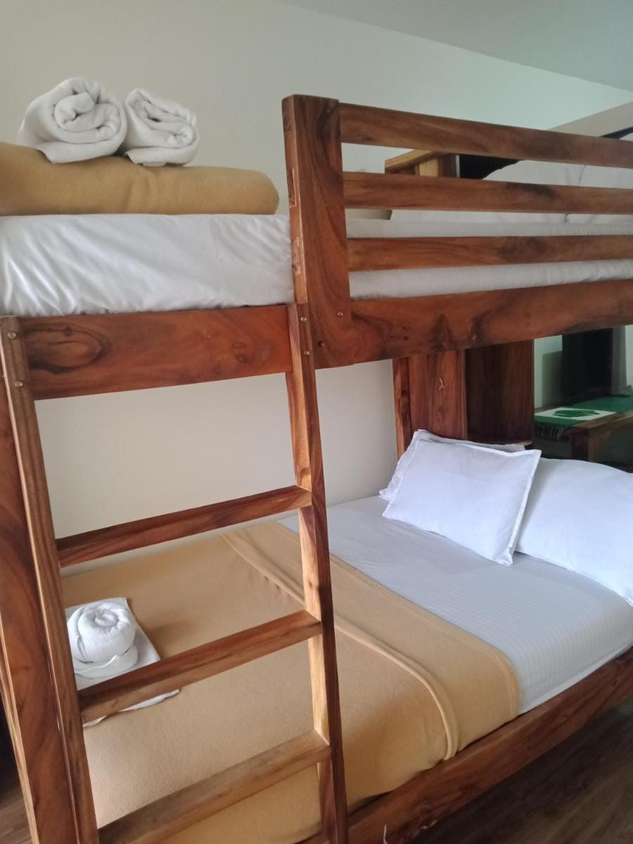 BRISTLE RIDGE CONDOMINIUM Apartment hotel in Baguio