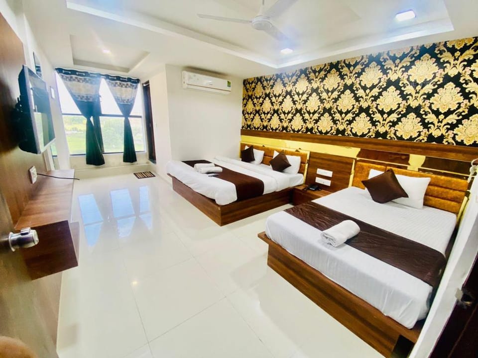 Hotel Paradise Naroda Hotel in Ahmedabad