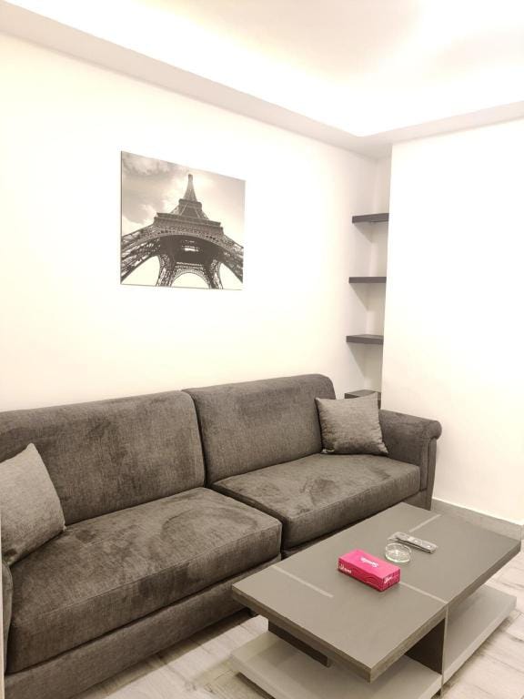 luxury room (42)m near downtown and all services Apartment in Africa