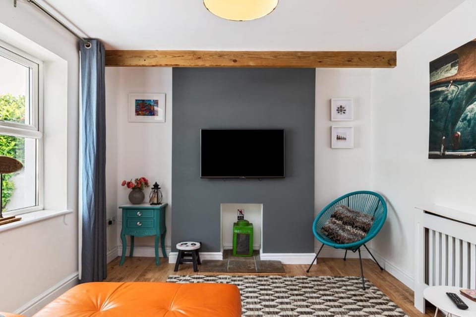 Ocean Cottage - Walk to Beach Countryside Views Vacation rental in Saundersfoot