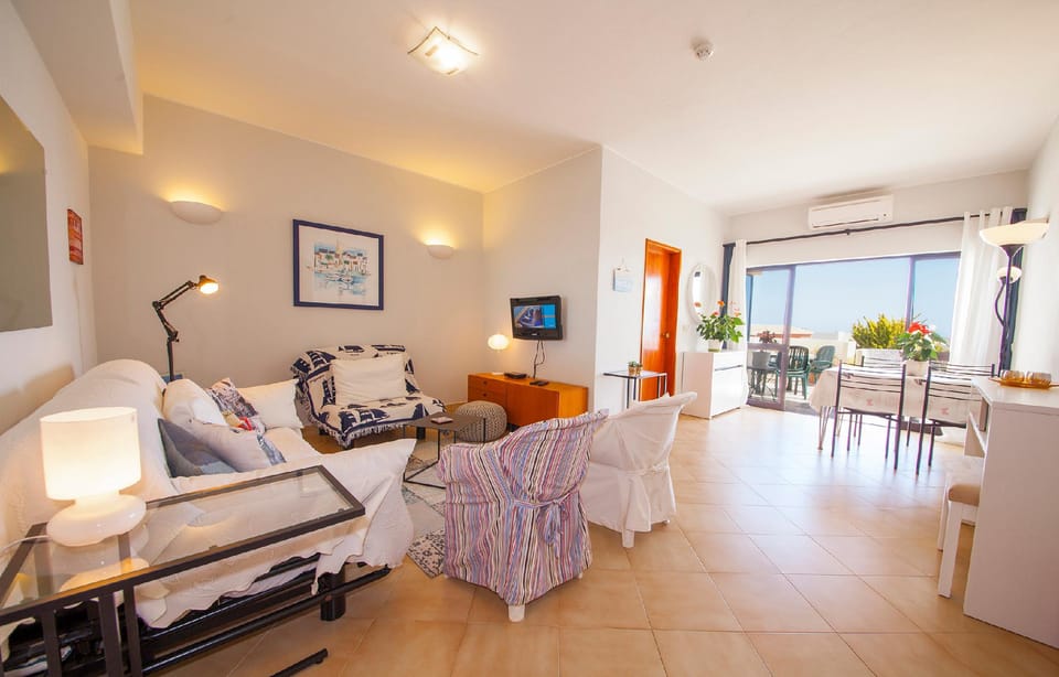 A08 - Magnolia Sea View Apartment Apartment in Lagos
