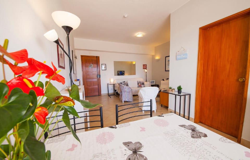 A08 - Magnolia Sea View Apartment Apartment in Lagos