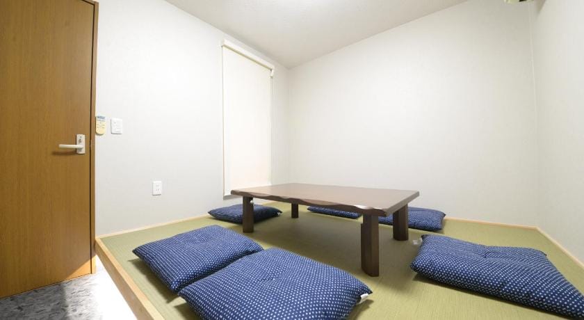 NY Cottage A 5 rooms, 1 bathroom, 1 shower, 2 toilets Vacation rental in Shinjuku
