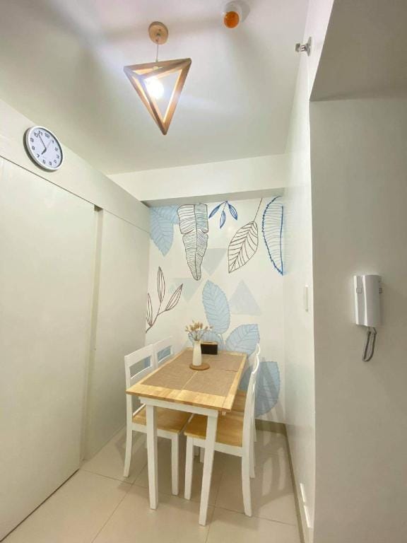 AJ’s Nook Apartment in Tagaytay