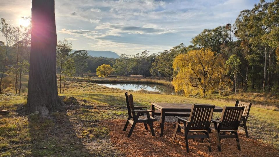 Delightful 3 BR 2Bath Container Home with views. Vacation rental in Hartley