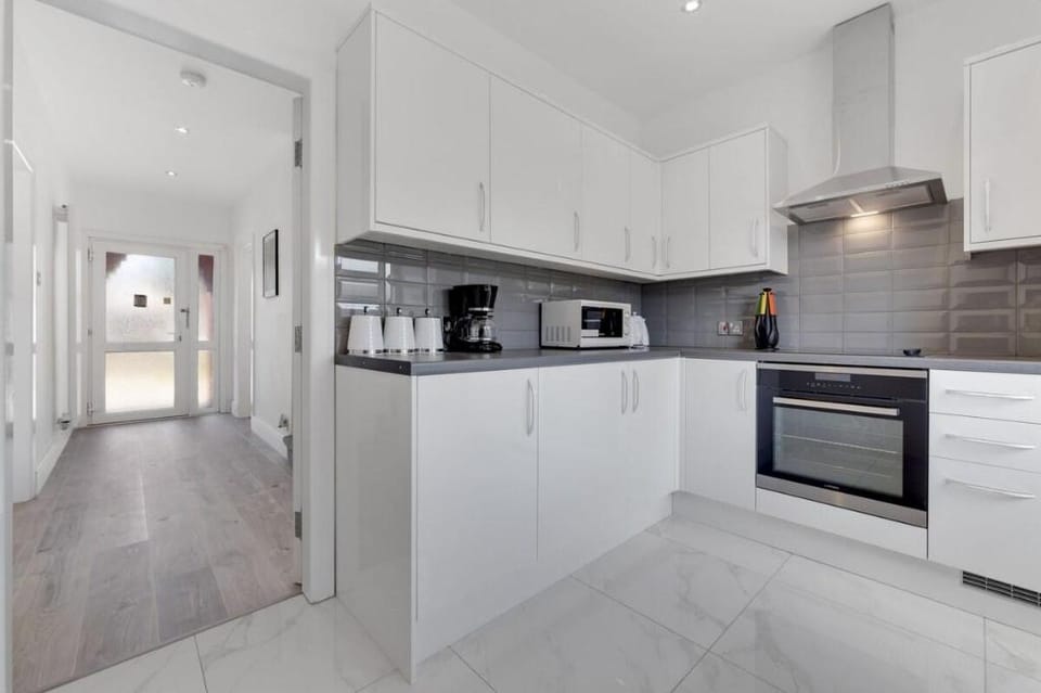 Flourish Apartments - Marlborough House - Ilford Vacation rental in Ilford