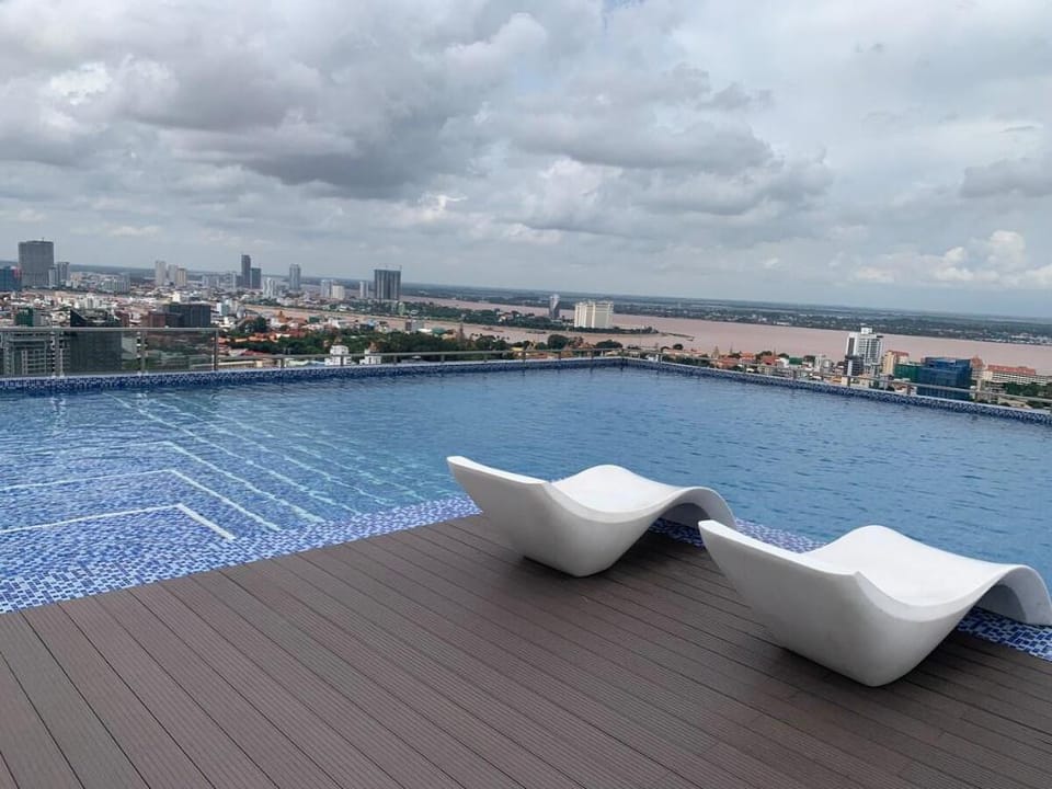 DA9M, Best Condo with Swim Pool&Gym, Heart of City Apartment in Phnom Penh Province