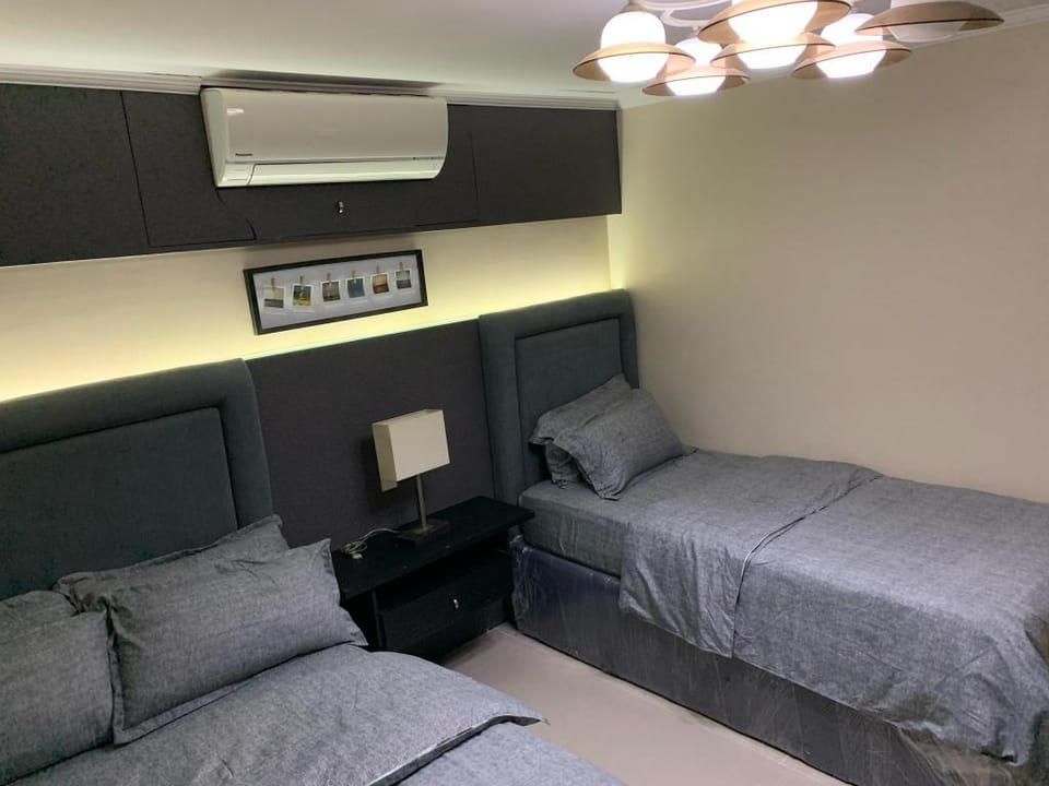 Kathy’s Crib 32sqm condo at shell residence  Apartment in Pasay