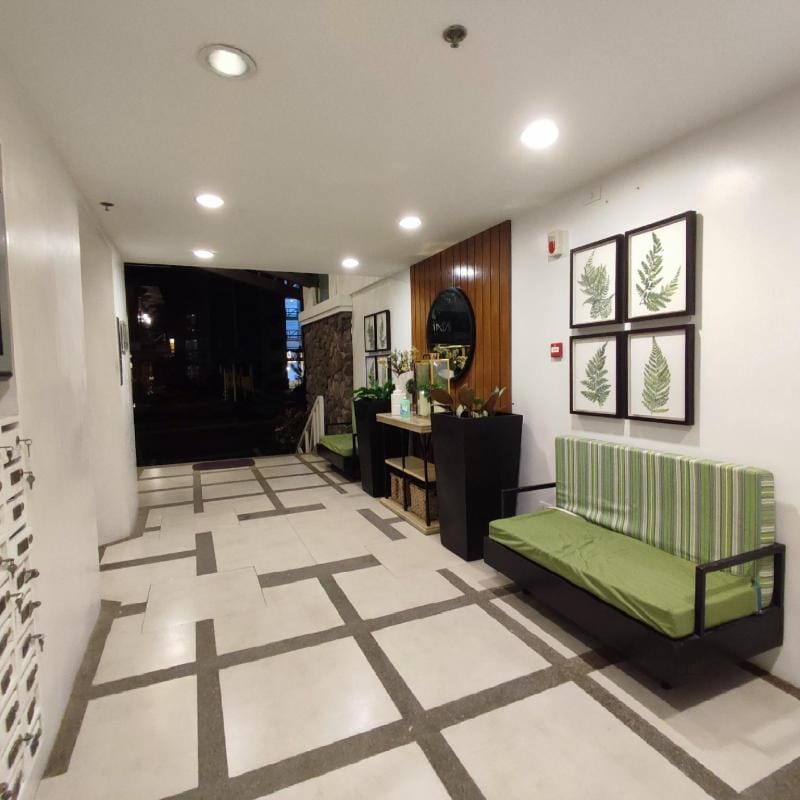 Cozyluxe Pine Suites Tagaytay Staycation Apartment in Tagaytay