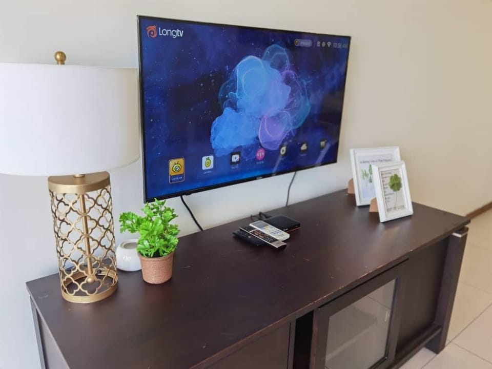 Tree Family Executive Suite 3 BR /8 PAX Gurney Apartment in Tanjung Bungah
