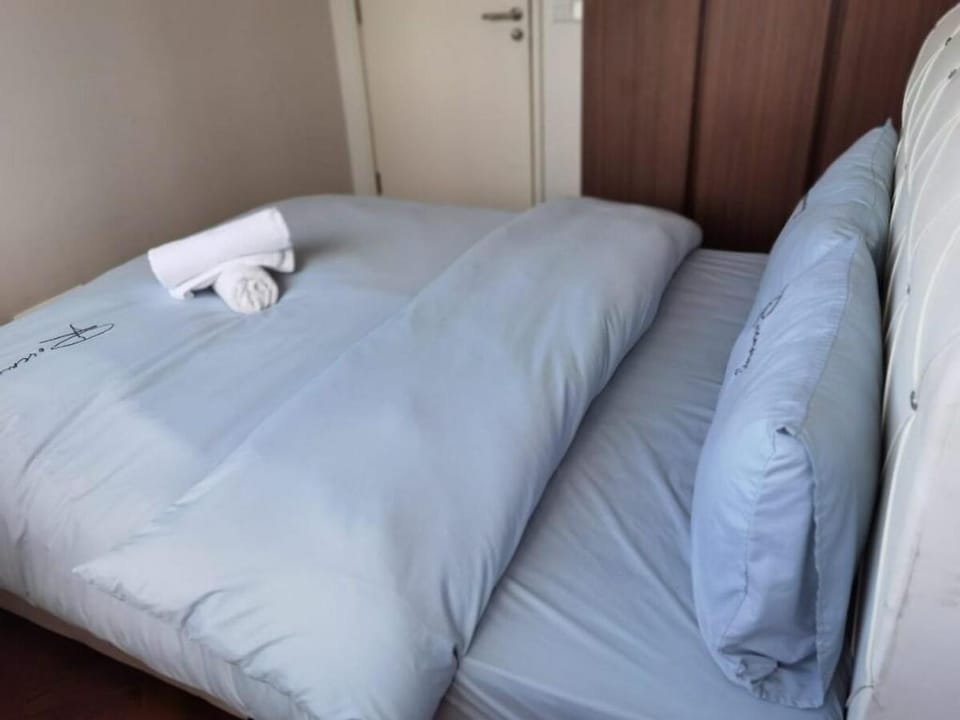 Tree Family Executive Suite 3 BR /8 PAX Gurney Apartment in Tanjung Bungah