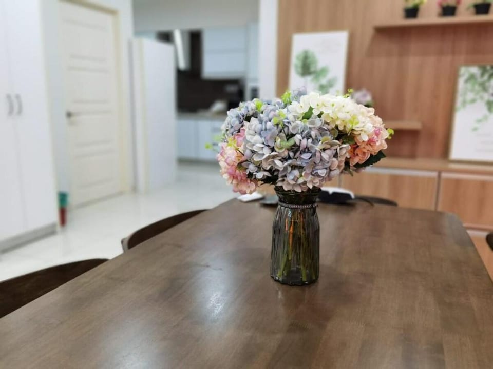 SUMMERSET 8PAX  3BR LUXURY SEAVIEW  SUITE ROOM Apartment in George Town