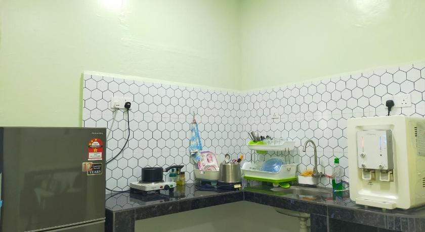 Octopus House Langkawi Easy Shop Easy Play 10PAX Vacation rental in Kedah